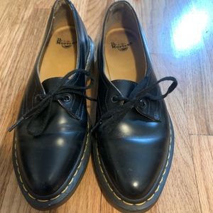 DOC MARTENS SIANO POINTED TOE SHOES